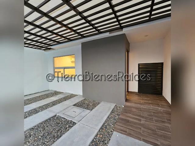 CASA EN RENTA A ESTRENAR
