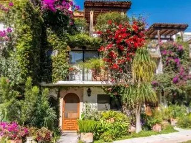 Casa En Renta A Un Lado Del Parque Juarez En El Centro Histórico De San Miguel De Allende
