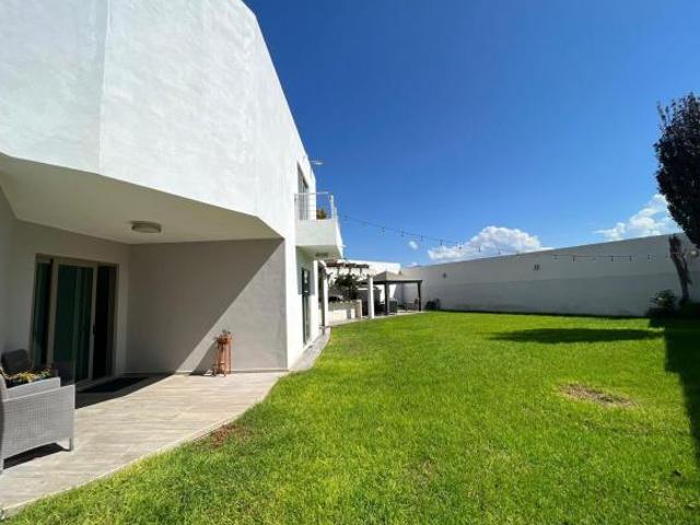 Casa en Renta al norte semiamueblada equipada