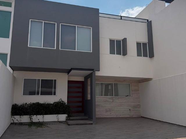 Casa en renta Alto Lago residencial