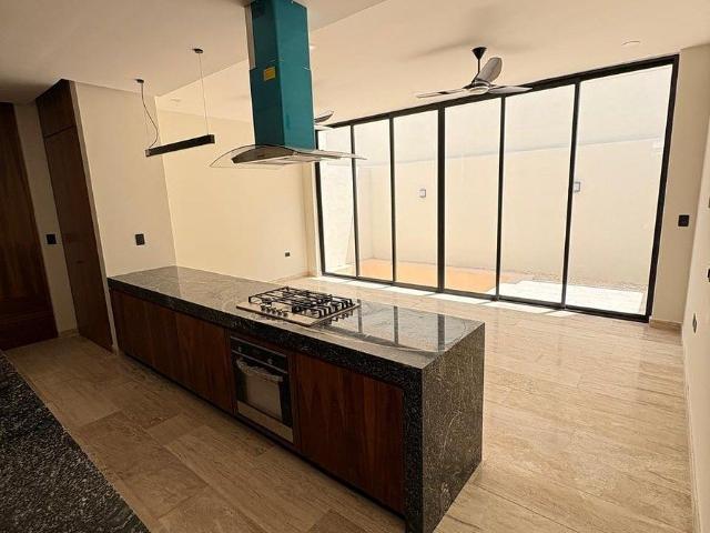 CASA EN RENTA ALTABRISA