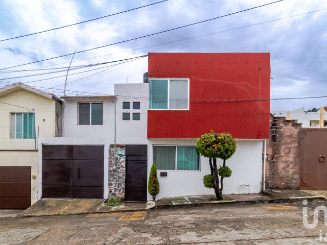 Casa en Renta Amplia y Segura con Acceso Controlado Tzompantle 3 Recámaras $13,500