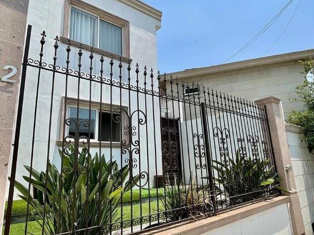 CASA EN RENTA amplia opción venta CUMBRES 4to SECTOR