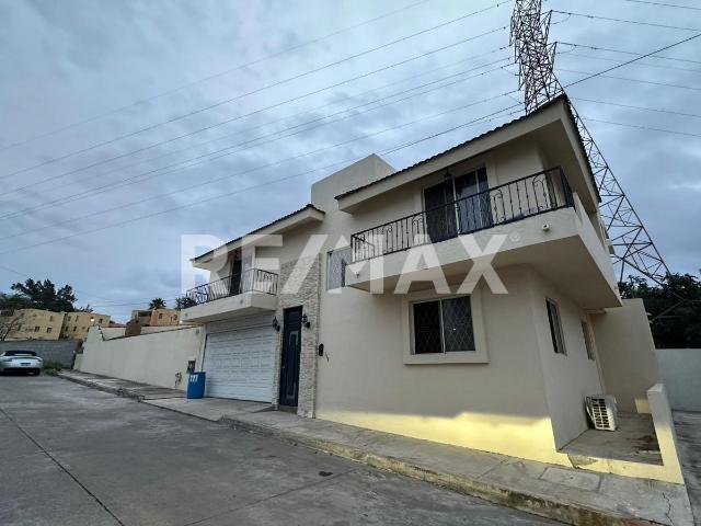 CASA EN RENTA AMUEBLADA