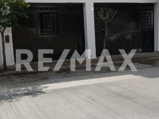 CASA EN RENTA AMUEBLADA