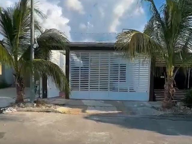 Casa en renta amueblada, ubicada en Paseos de Tixcacal