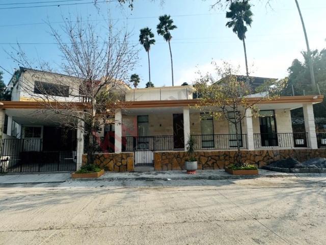 Casa en Renta amueblada y equipada Centro de Santiago NL