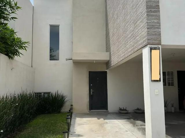 CASA EN RENTA AMUEBLADA Y EQUIPADA EN RAMOS ARIZPE