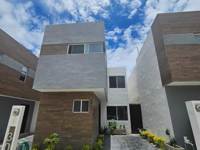 CASA EN RENTA AMUEBLADA, CARANDAY COTO ESPINAL