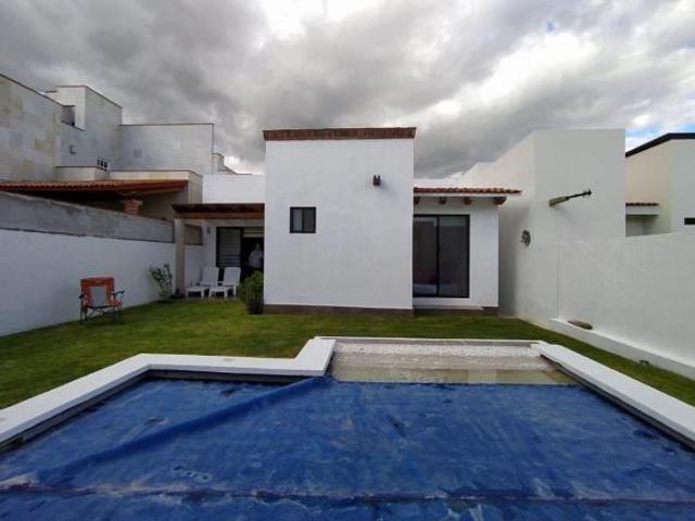 CASA EN RENTA AMUEBLADA CON ALBERCA EN TEQUISQUIAPAN