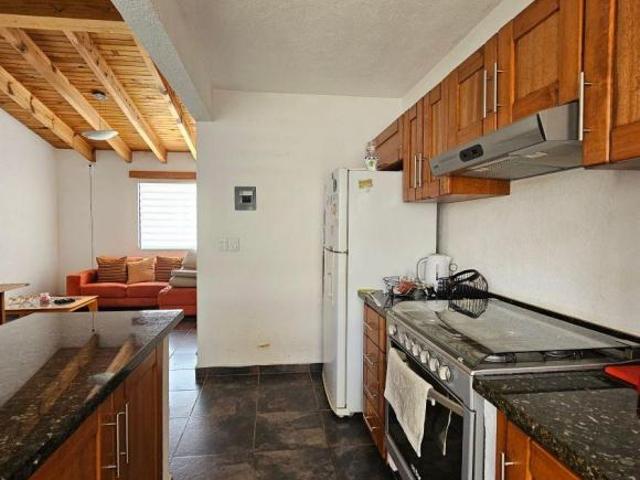 CASA EN RENTA AMUEBLADA CON ALBERCA EN TEQUISQUIAPAN