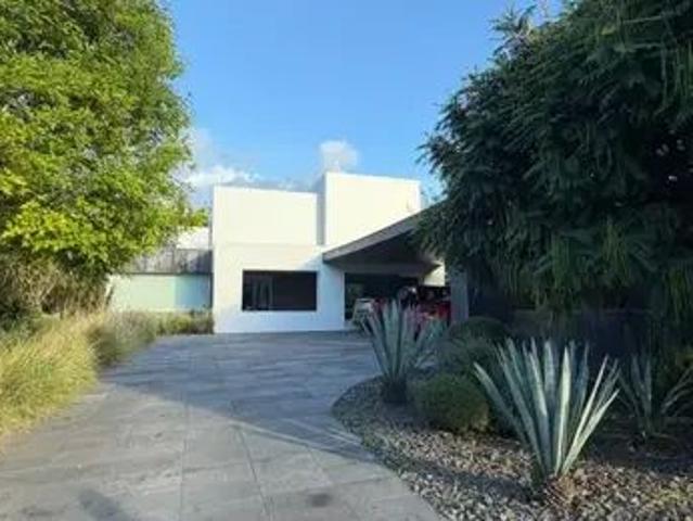 Casa en renta amueblada con alberca en El Pueblito
