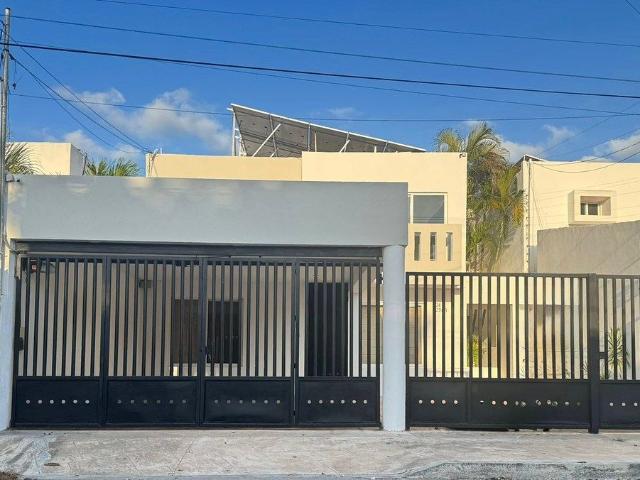 CASA EN RENTA AMUEBLADA CON PANELES SOLARES MONTEBELLO MERIDA