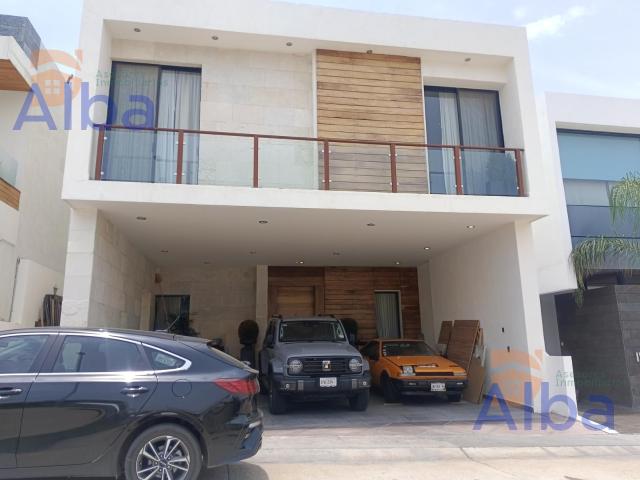 CASA EN RENTA AMUEBLADA EN TERRANZA