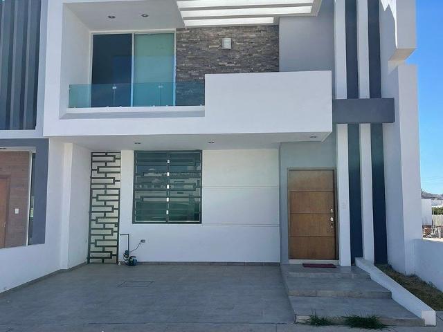 Casa en renta amueblada en Coto Platino