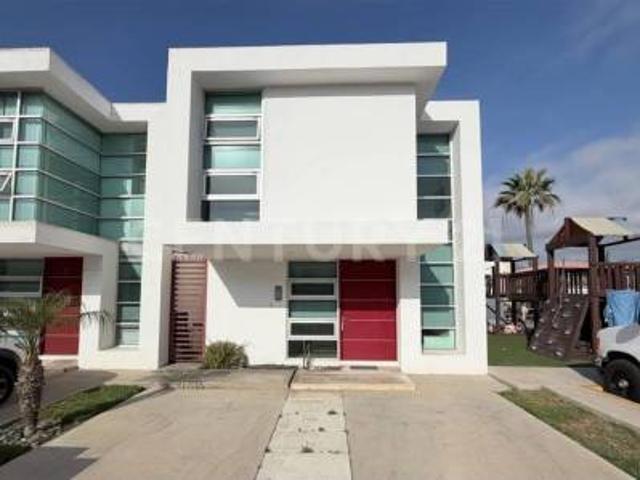 CASA EN RENTA AMUEBLADA EN FRACC. ACAPULCO, ENSENADA BAJA CALIFORNIA