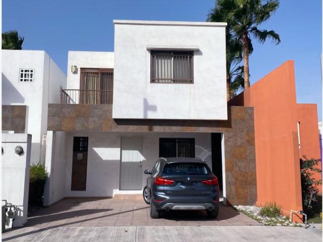 CASA EN RENTA AMUEBLADA EN FRACC CENTRIKA PRIVADA SILLARES