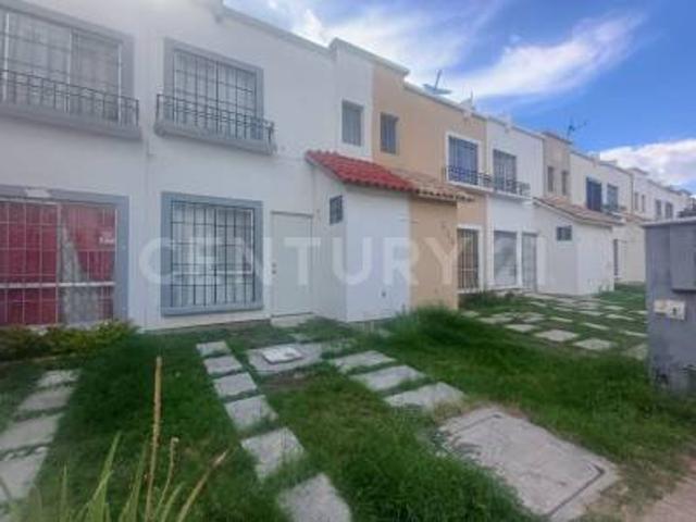 Casa en Renta Amueblada en fraccionamiento privado Puerta de San Carlos