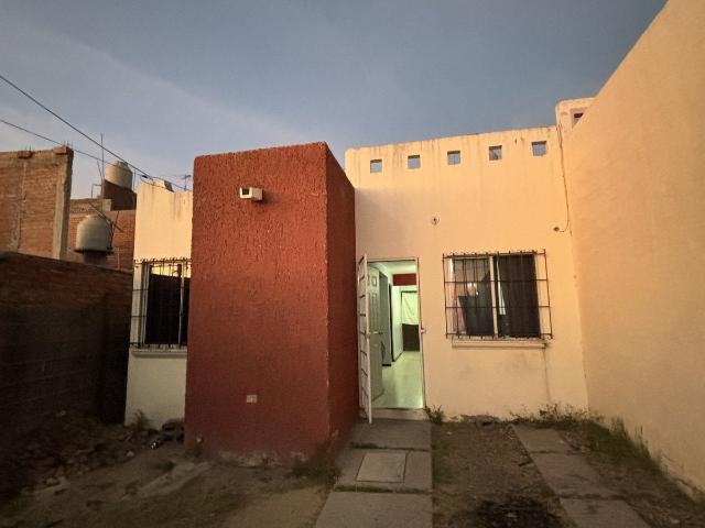 Casa en renta amueblada en miradores