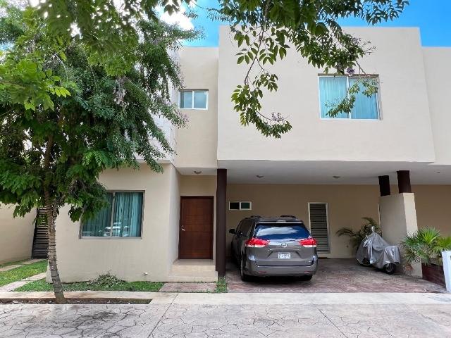 Casa en renta amueblada en Privada entre City Center y Gran Plaza