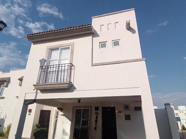 CASA EN RENTA AMUEBLADA EN SONTERRA QUERETARO