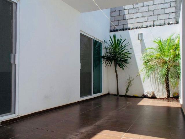 CASA EN RENTA AMUEBLADA FRACC GRANJA MIS ILUSIONES