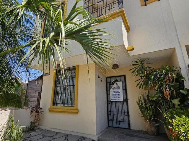 Casa en Renta Amueblada Fraccionamiento Los Encantos, Valle Dorado