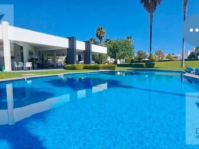 CASA EN RENTA AMUEBLADA MARCELLANA