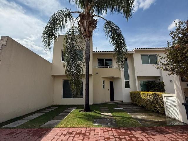Casa en renta amueblada o sin amueblar