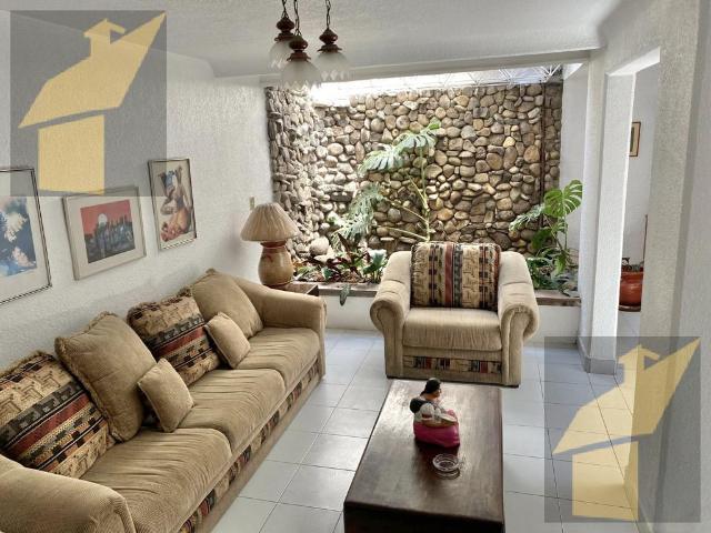 CASA EN RENTA amueblada o sin muebles EN RESIDENCIAL LAS FLORES ENTRE ALFREDO DEL MAZO Y AV. L?PEZ POTILLO EN TOLUCA