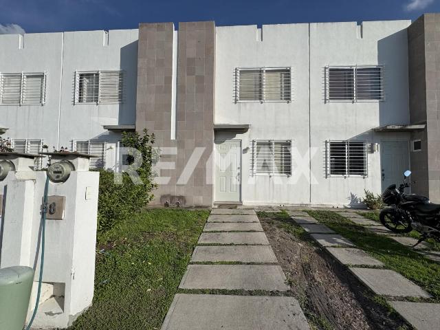 Casa en Renta amueblada/ sin amueblar en Viñedos Querétaro