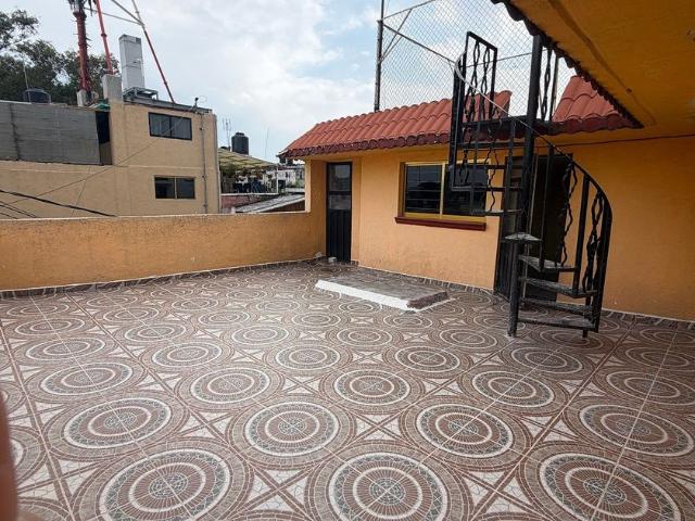 Casa en renta Andador María Pistolas, Unidad Habitacional Emiliano Zapata, Coapa, Ciudad De México, Coyoacán, Ciudad De México, 04910, México
