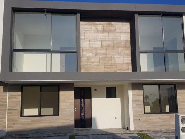 Casa en renta Anillo Vial Fray Junípero Serra, El Refugio, Querétaro, México
