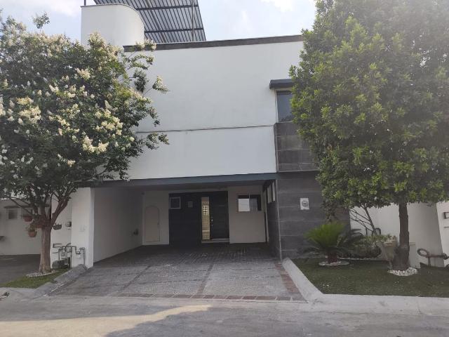 CAsa en Renta Antigua VAlle Oriente