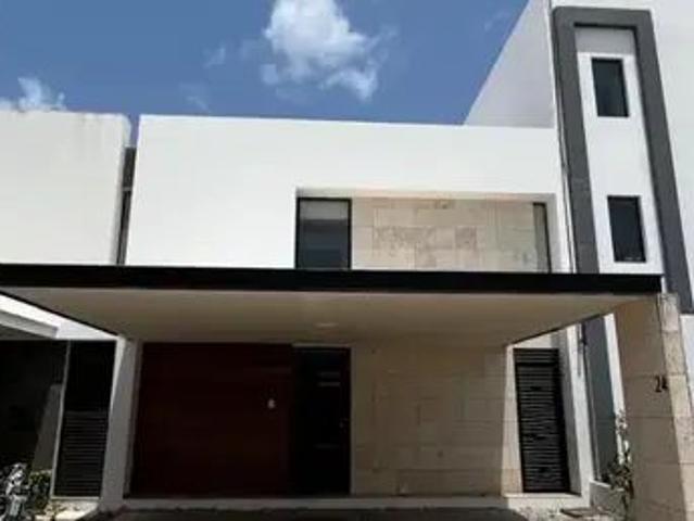 Casa En Renta | Aqua Residencial | 3 Recámaras | Alberca | Sin Muebles | Cancún