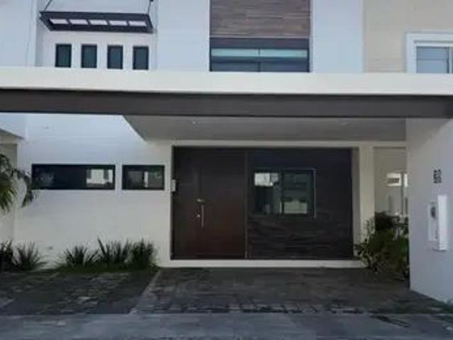 Casa En Renta | Aqua Residencial Cancún | Alberca Privada | 3 Recámaras + Estudio