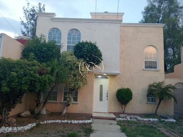 CASA EN RENTA ARBOLEDAS 5TA SECCION PRIVADA CELAYA