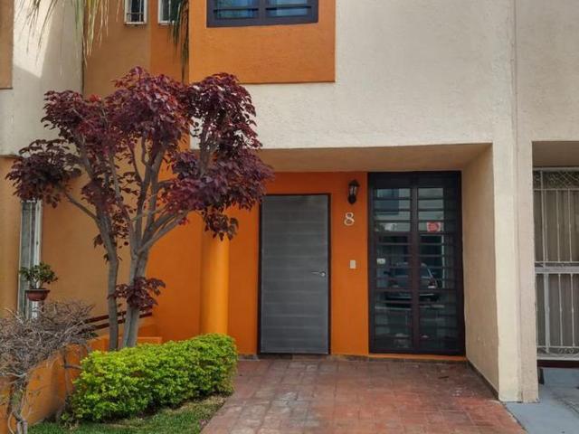 Casa en renta Bugambilia 243, Misión La Floresta, Zapopan, Jalisco, México