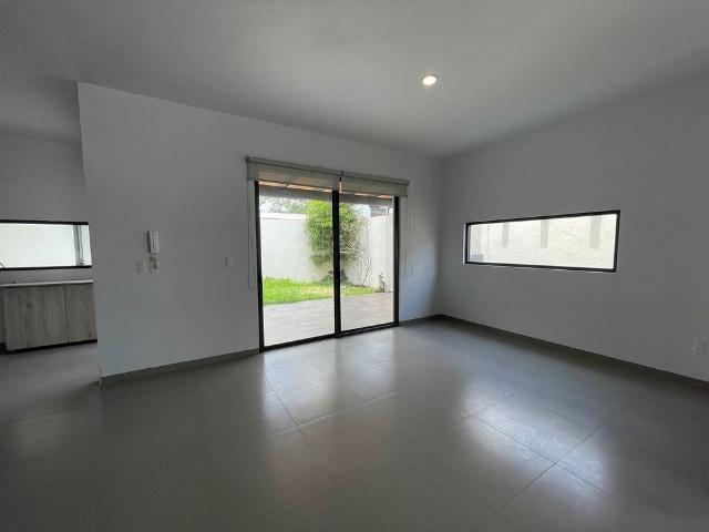 CASA EN RENTA BOSQUES DE SANTA ANITA
