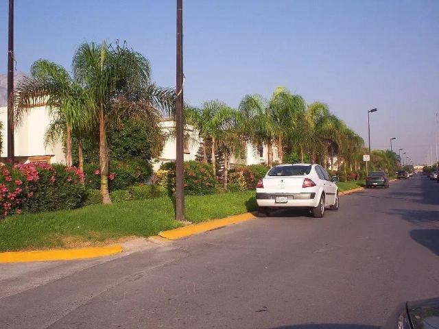 CASA EN RENTA BOSQUES DEL PONIENTE SANTA CATARINA,N.L