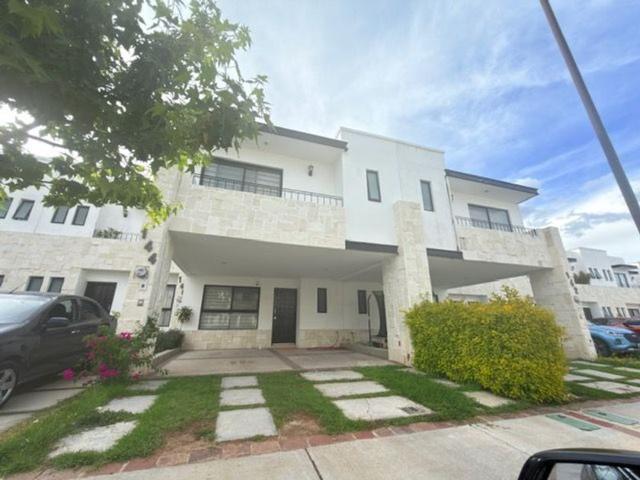 Casa en renta Boulevard Candora, León, Guanajuato, México