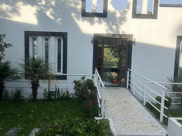Casa en renta Boulevard Condado De Sayavedra, Condado De Sayavedra, Zona Esmeralda, Ciudad López Mateos, Atizapán De Zaragoza, Estado De México, 53240, México