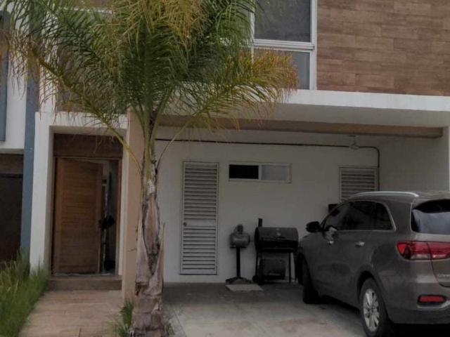 Casa en renta Boulevard De Las Cascadas, Lomas De Angelópolis, Puebla, México