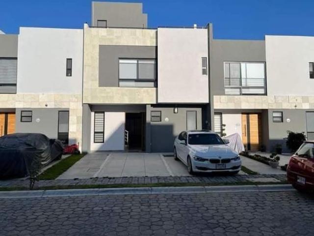 Casa en renta Boulevard De Los Volcanes, Lomas De Angelópolis, Puebla, México