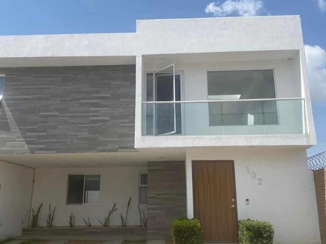 Casa en renta Boulevard De Los Volcanes, Lomas De Angelópolis, Puebla, México