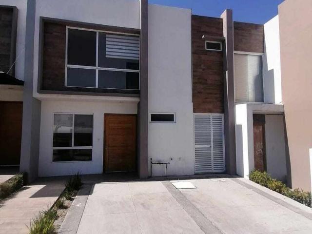 Casa en renta Boulevard De Los Volcanes, Lomas De Angelópolis, Puebla, México