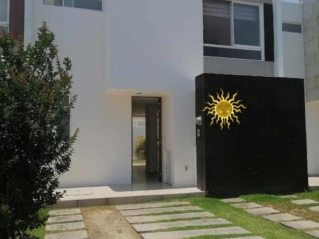 Casa en renta Boulevard De Los Volcanes, Lomas De Angelópolis, Puebla, México