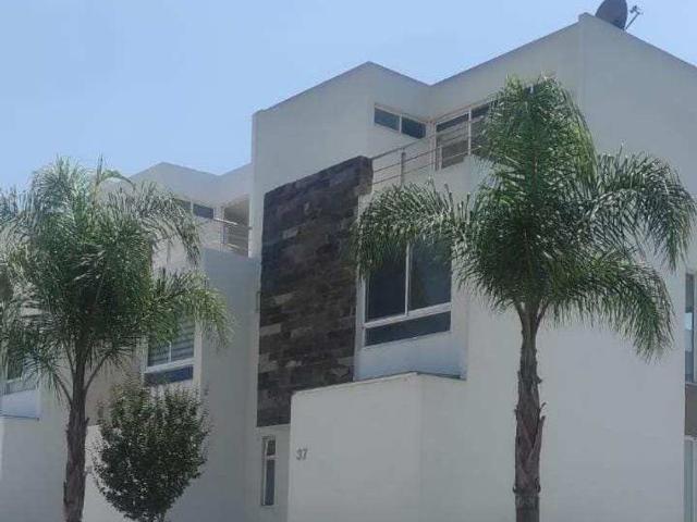 Casa en renta Boulevard De Los Volcanes, Lomas De Angelópolis, Puebla, México