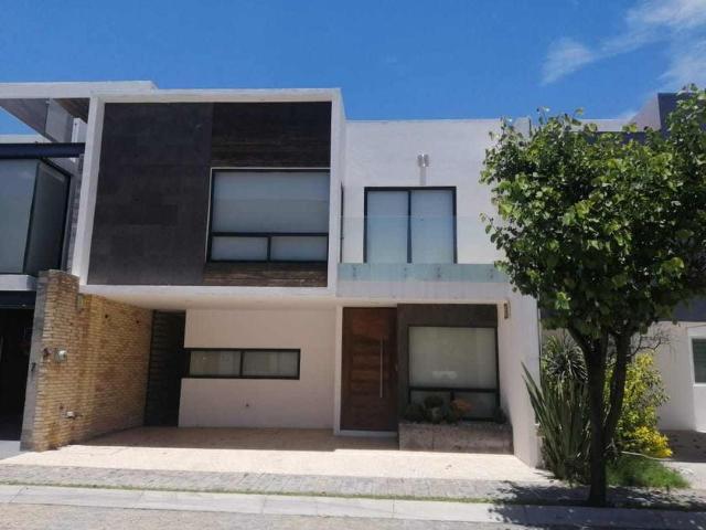 Casa en renta Boulevard De Los Volcanes, Lomas De Angelópolis, Puebla, México
