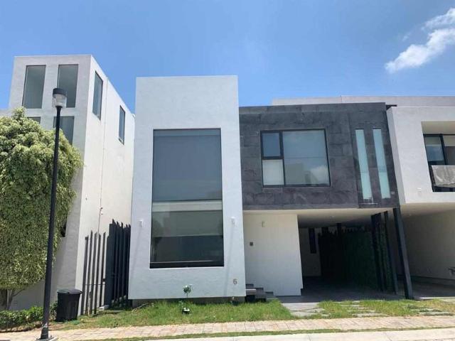 Casa en renta Boulevard De Los Volcanes, Lomas De Angelópolis, Puebla, México